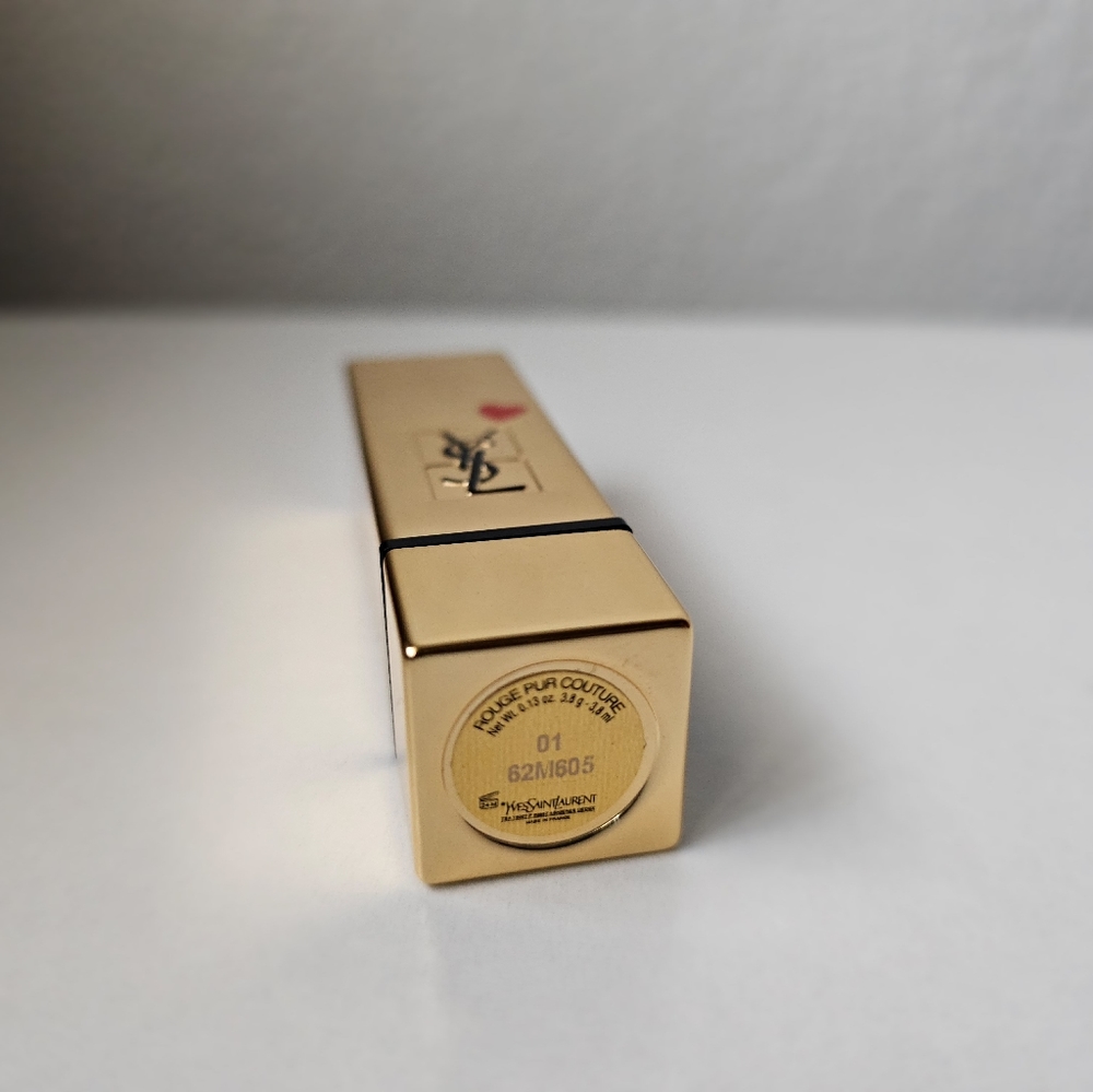 New YSL 💄 limited edition rare heart Lipstick Rouge Pur Couture in Red #01 - Picture 2 of 4